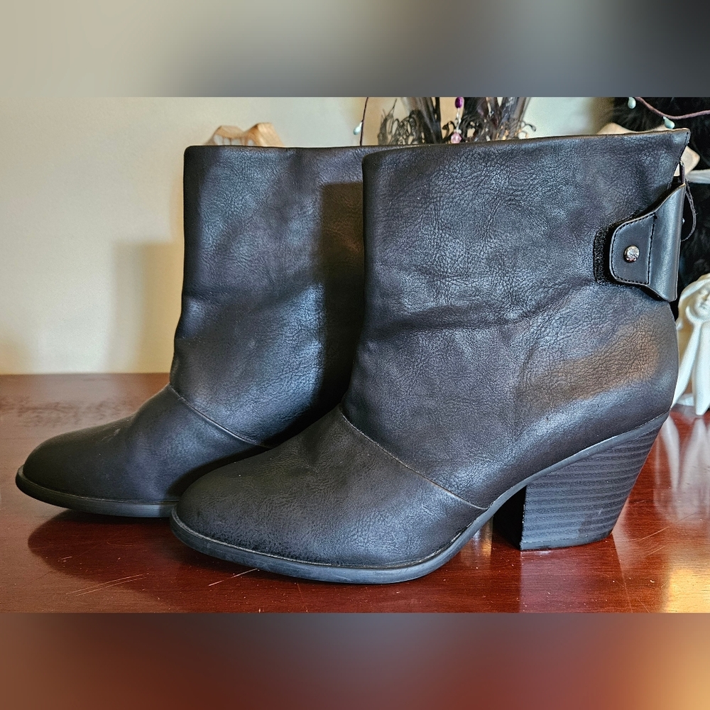 Womens - Sz.9 - Simply Vera Black Ankle Boots